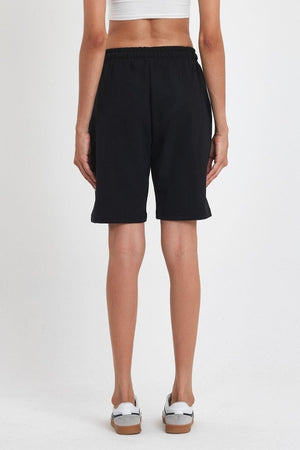 Kadın Rahat Kesim Beli Lastikli Mevsimlik Yumuşak Kumaş Cepli Siyah Uzun Bermuda Şort MTLCB91 - MMETALIC