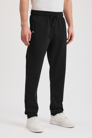 Siyah Erkek Fermuarlı Cepli Nakış Detaylı Düz Paça Rahat Kesim Günlük Eşofman Altı - MMETALIC