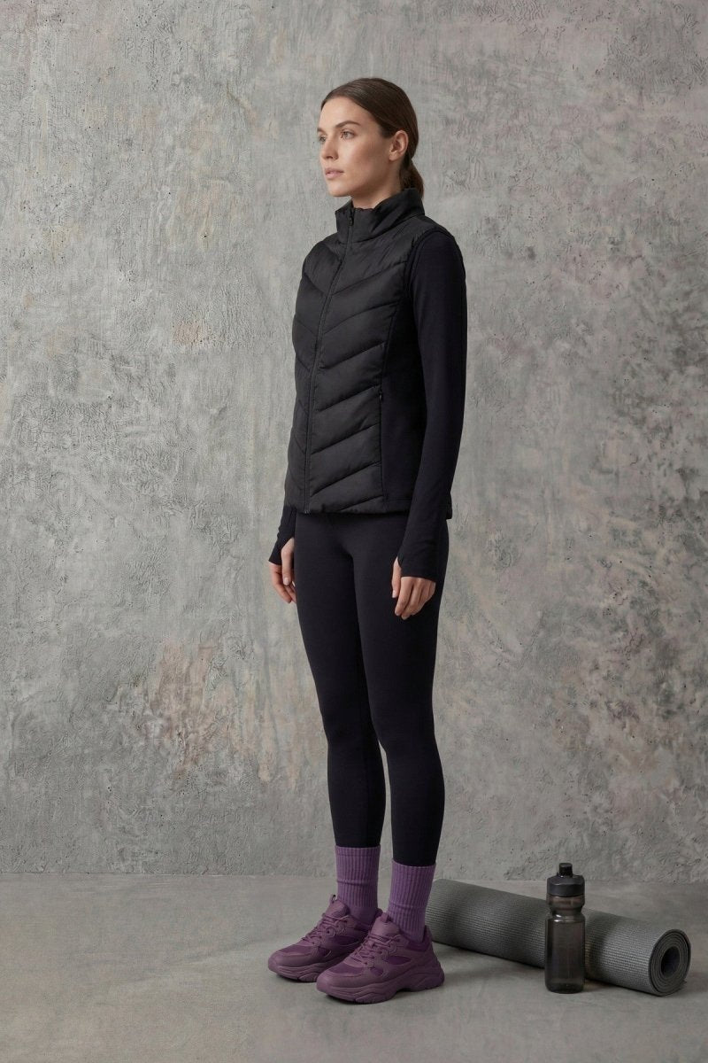 Siyah Kapitone Kolsuz Slim Fit Dik Yaka Fermuarlı Cepli Kadın Şişme Yelek MTLCY1 - MMETALIC