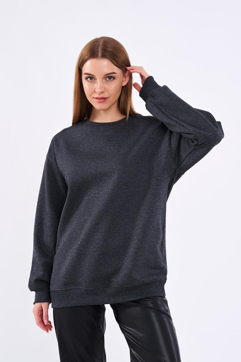 Antrasit Kadın Pamuklu Oversize Basic Bisiklet Yaka Sweatshirt - MMETALIC