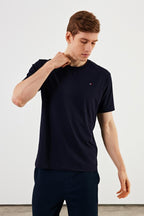 Erkek Bisiklet Yaka T-shirt %100 Pamuk Nakış Detaylı Basic Lacivert Tişört MTLCE89 - MMETALIC