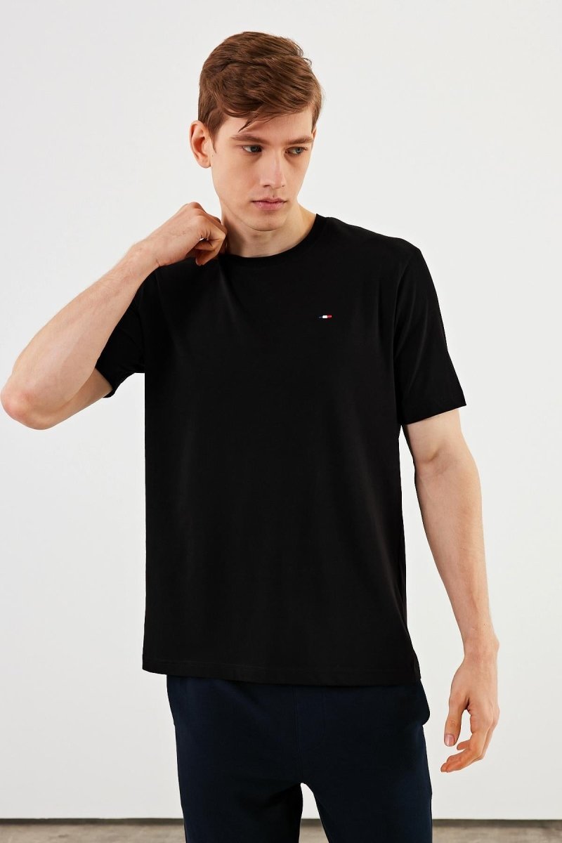 Erkek Bisiklet Yaka T-shirt %100 Pamuk Nakış Detaylı Basic Siyah Tişört MTLCE89 - MMETALIC