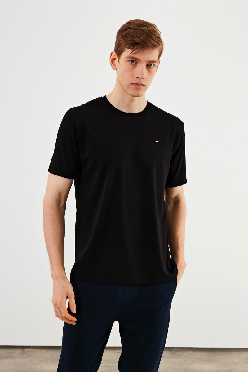 Erkek Bisiklet Yaka T-shirt %100 Pamuk Nakış Detaylı Basic Siyah Tişört MTLCE89 - MMETALIC