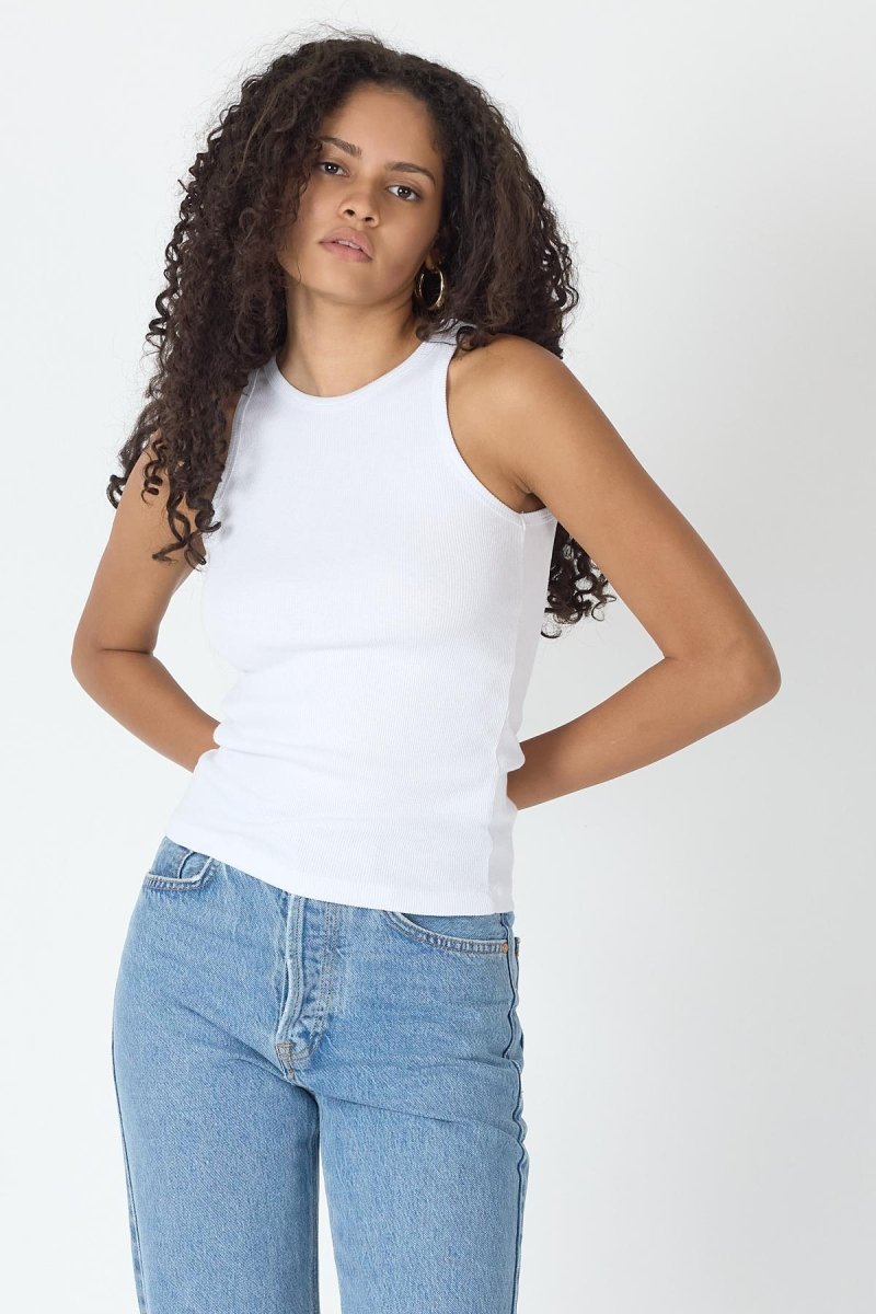 Fitilli Regular Fit Normal Kalıp Beyaz Bisiklet Yaka Sıfır Kol Pamuklu Kadın Atlet - MMETALIC