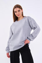 Gri Kadın Pamuklu Oversize Basic Bisiklet Yaka Sweatshirt - MMETALIC