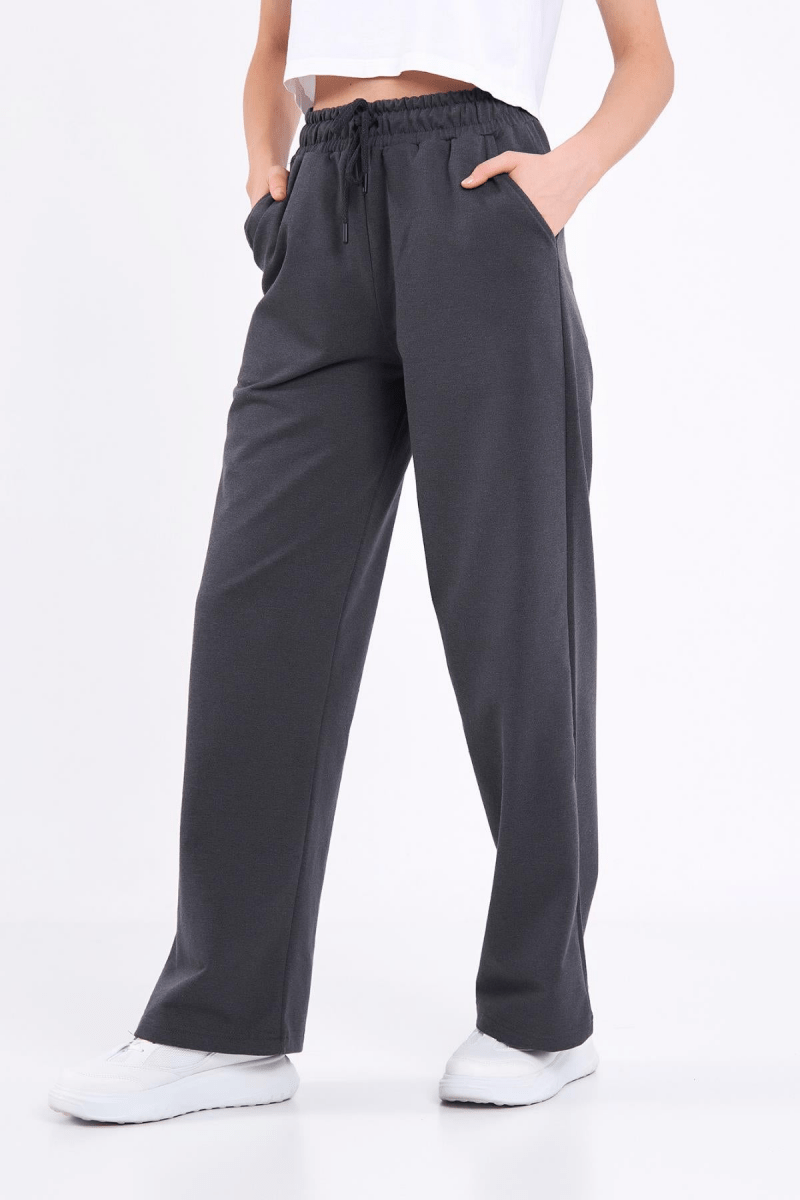 Kadın Mevsimlik Salaş Geniş Rahat Paça Yan Cepli Siyah Eşofman Altı - MMETALIC