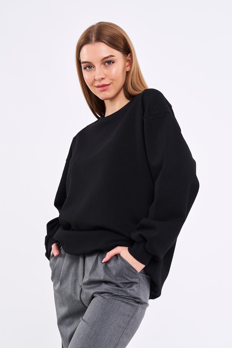 Kadın Siyah Pamuklu Oversize Basic Bisiklet Yaka Sweatshirt - MMETALIC