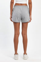 Kadın Yırtmaçlı Mevsimlik Premium Kumaş Regular Fit İpli Gri Kısa Mini Şort - MMETALIC