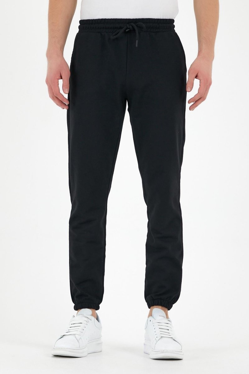 Siyah Erkek Eşofman Altı Etiketli Arka ve Yan Cepli Regular Fit Lastik Paça - MMETALIC