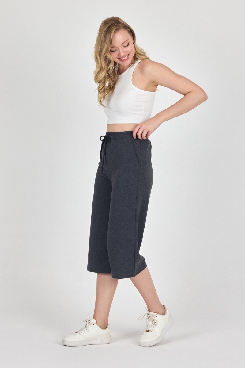 Yüksek Bel Cepli Rahat Kesim Mevsimlik Kadın Diz Altı Bermuda Füme Kapri Şort - MMETALIC